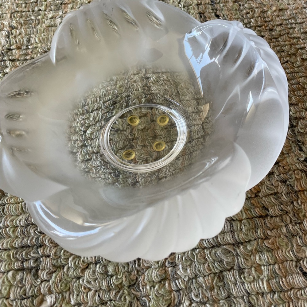 Lalique small decorative bowl
